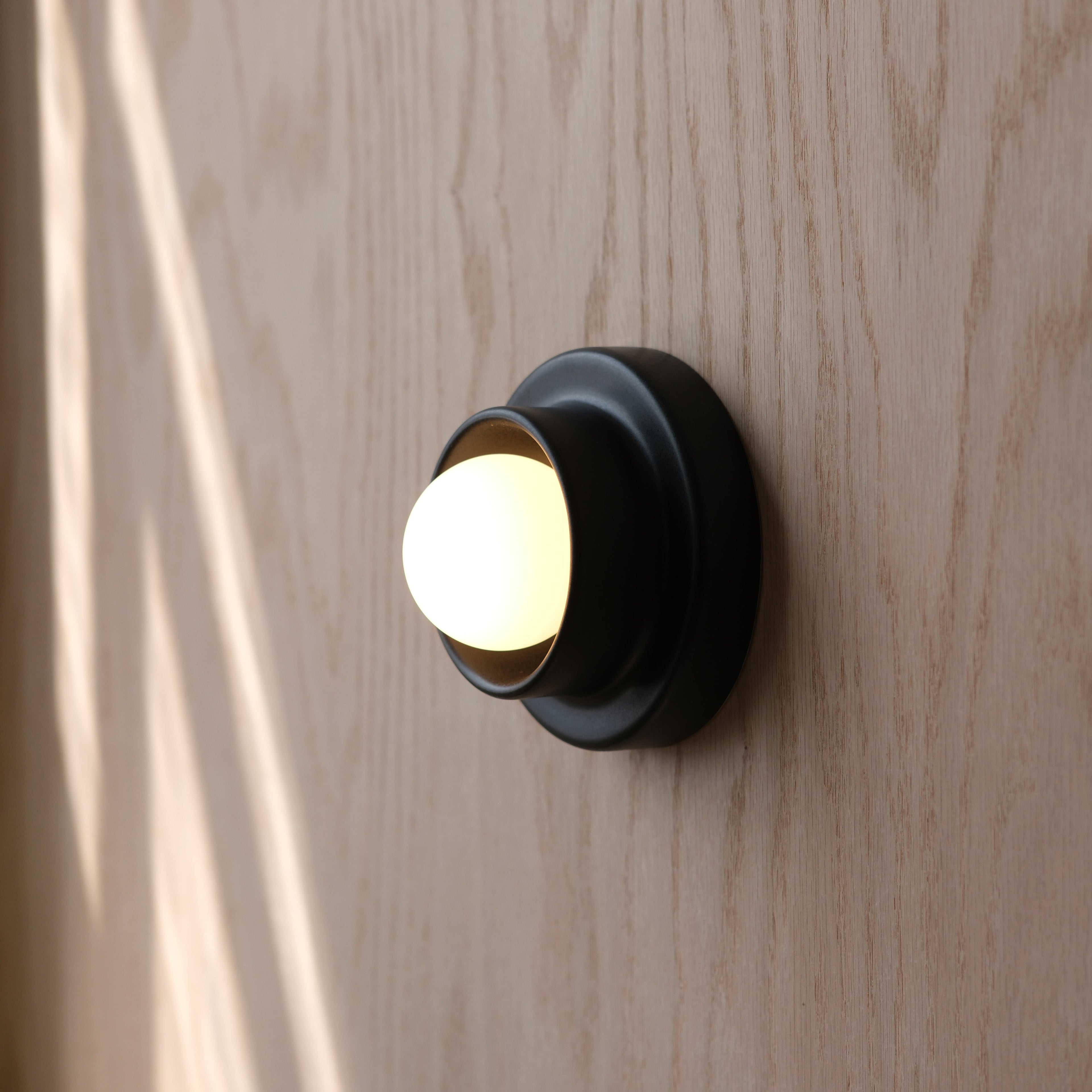 Q Sconce light fixture
