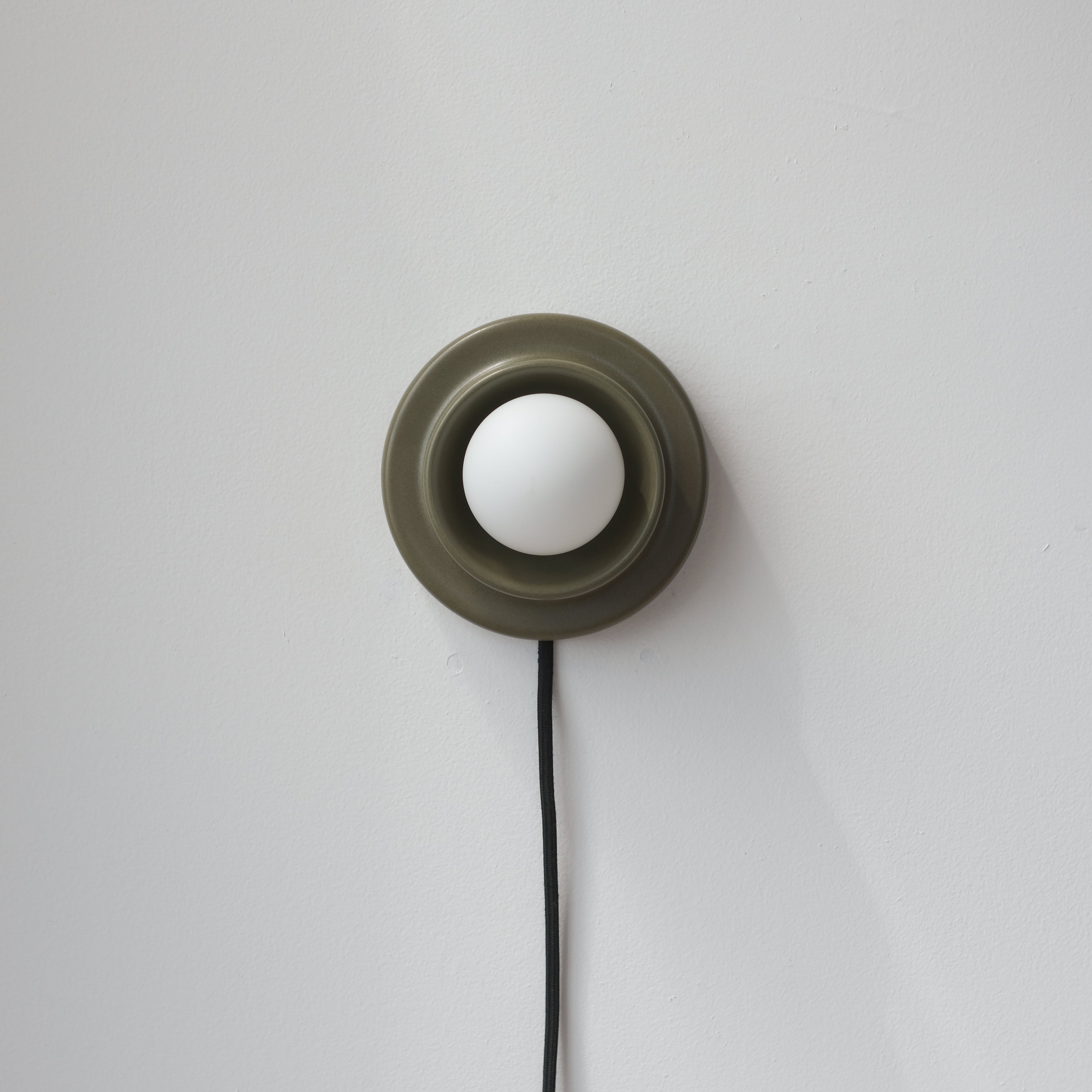 Q Sconce light fixture